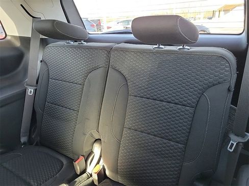 Used 2019 GMC Acadia SLE w/ Driver Alert Package I image 11