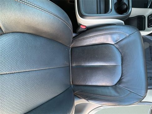 Used 2020 Chrysler Pacifica Touring-L image 24