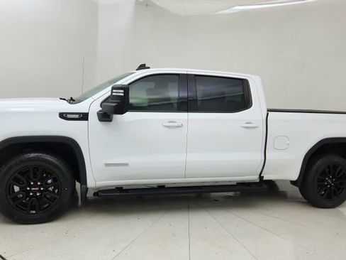 Used 2022 GMC Sierra 1500 Elevation w/ X31 Off-Road Package AWD/4WD image 3