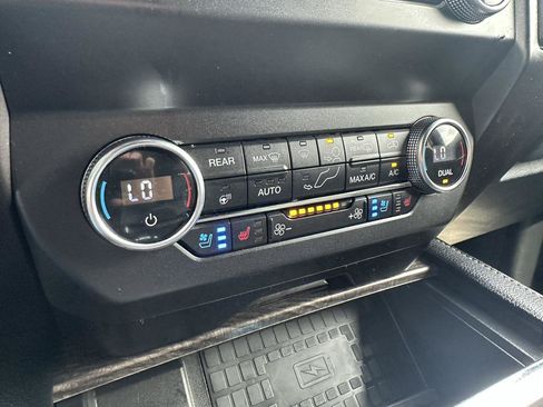 Used 2020 Ford Expedition Max Limited w/ Texas Edition Package RWD image 43