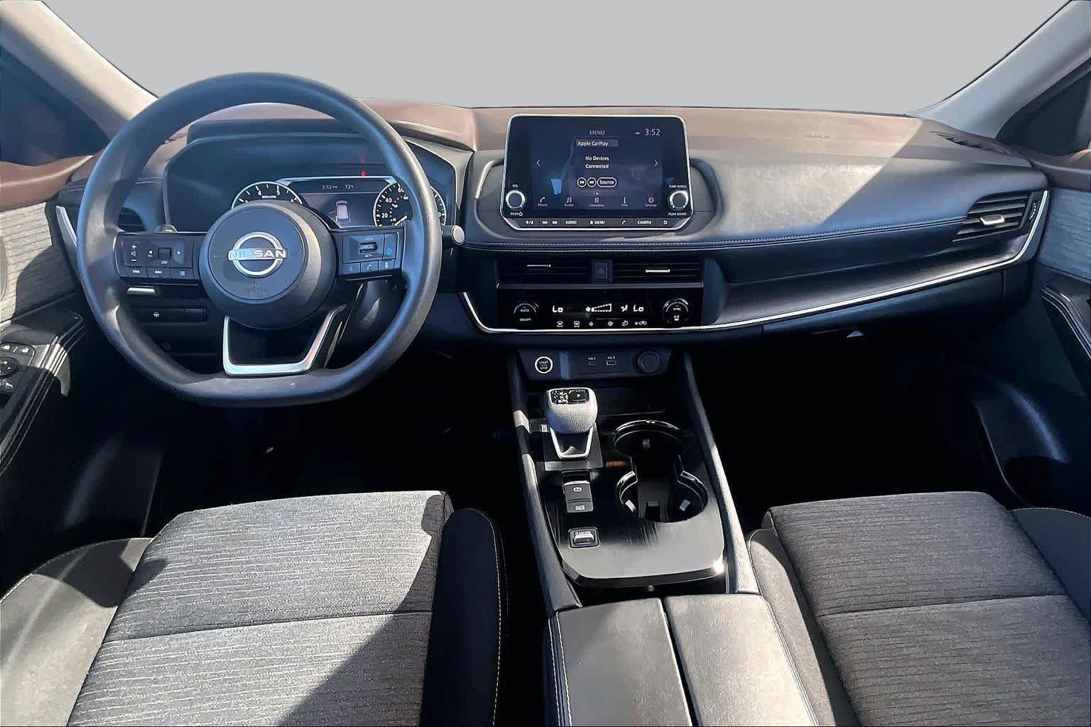 Used 2023 Nissan Rogue SV FWD image 16