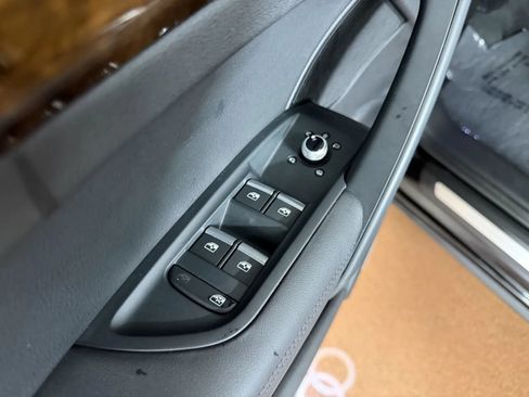 Used 2018 Audi Q5 Prestige w/ Prestige Package AWD/4WD image 17