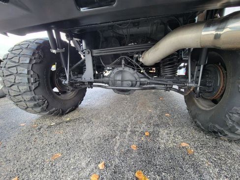 Used 2005 HUMMER H2 SUT w/ Preferred Equipment Group AWD/4WD image 19
