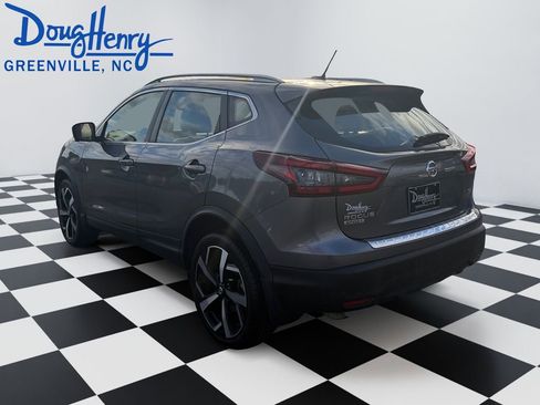 Used 2022 Nissan Rogue Sport SL w/ Premium Package image 3