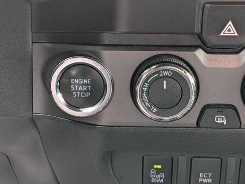Certified 2021 Toyota Tacoma TRD Sport w/ Technology Package AWD/4WD image 26