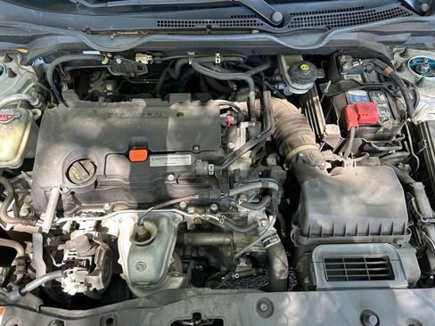 Used 2019 Honda Civic Sport image 11