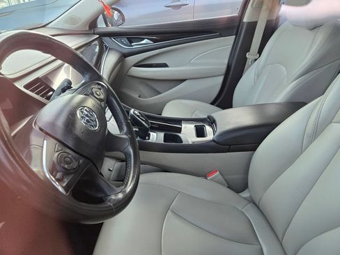 Used 2017 Buick LaCrosse Preferred FWD image 10