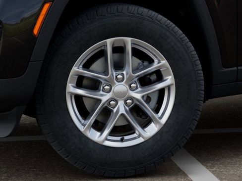 New 2026 Jeep Grand Cherokee Laredo X RWD image 8