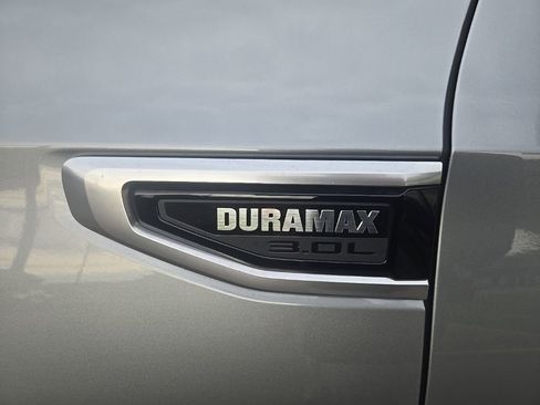 Used 2024 GMC Yukon Denali w/ Denali Reserve Package image 10