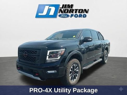 Used 2023 Nissan Titan PRO-4X w/ Pro-4x Convenience Package AWD/4WD image 4