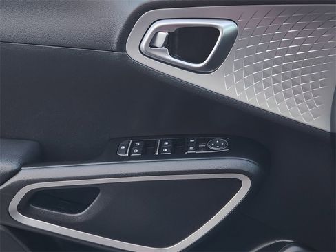 Certified 2024 Kia Soul LX w/ Option Group 015 image 22