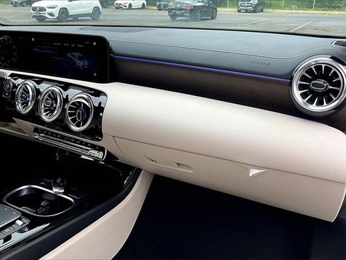 Used 2023 Mercedes-Benz CLA 250 4MATIC image 16