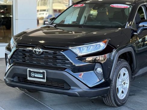 Used 2019 Toyota RAV4 XLE image 3