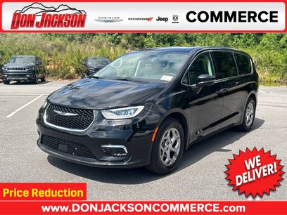 Used 2024 Chrysler Pacifica Limited w/ Trailer Tow Group