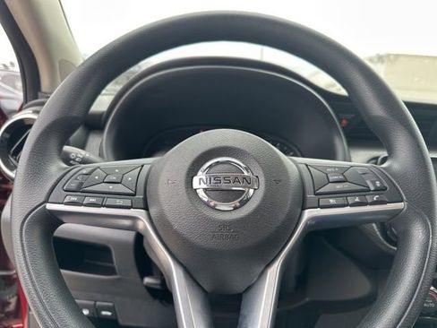 Used 2021 Nissan Kicks SV FWD image 8