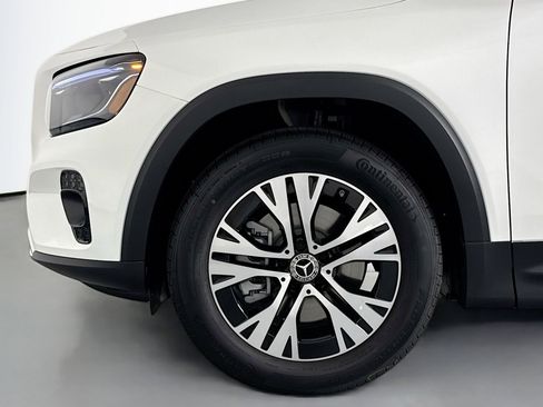 New 2026 Mercedes-Benz GLB 250 image 9