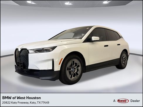 Used 2022 BMW iX xDrive50 w/ Convenience Package AWD/4WD image 1