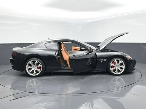 Used 2017 Maserati GranTurismo Sport RWD image 66