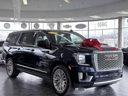 Used 2023 GMC Yukon XL Denali image 1