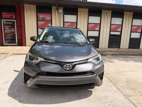 Used 2017 Toyota RAV4 LE FWD image 8