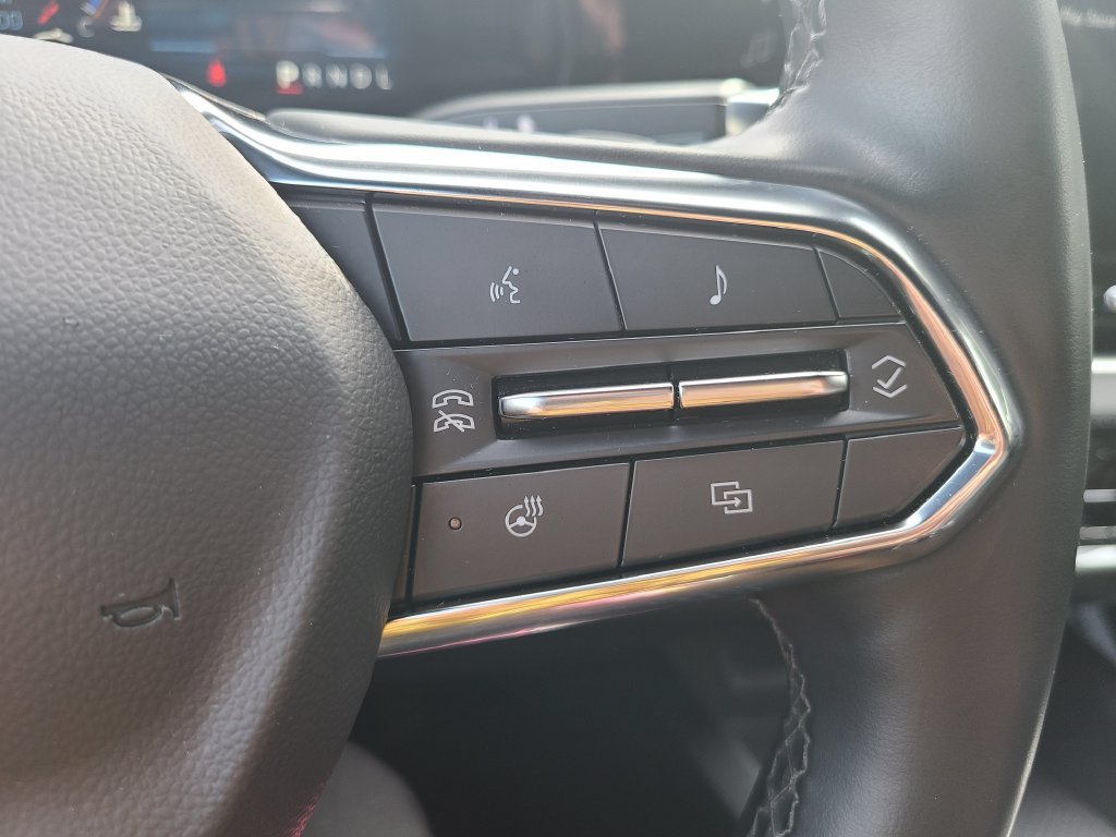 Used 2025 Chevrolet Equinox LT w/ Convenience Package II AWD/4WD image 27