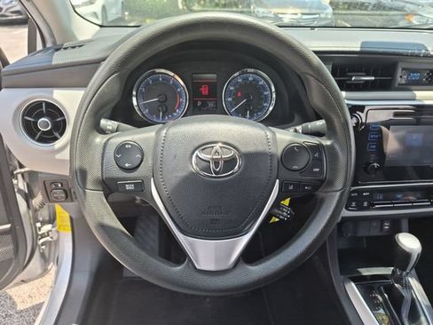 Used 2019 Toyota Corolla LE FWD image 12