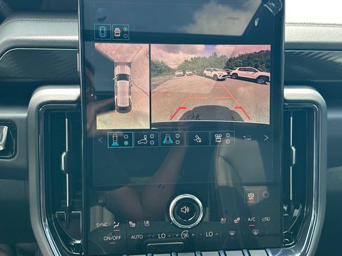 New 2026 GMC Yukon AT4 w/ AT4 Premium Plus Package AWD/4WD image 31