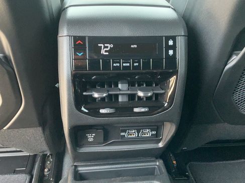 New 2026 Jeep Grand Cherokee L 4WD image 15