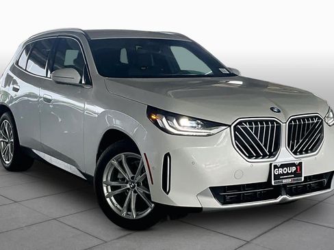 Used 2025 BMW X3 xDrive30i AWD/4WD image 4