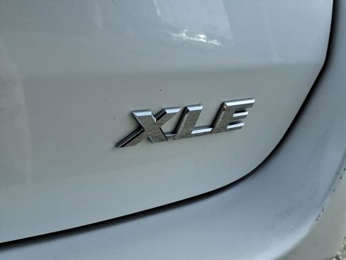 Used 2017 Toyota Highlander XLE image 27