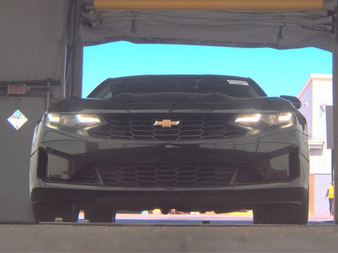 Used 2023 Chevrolet Camaro LT image 4