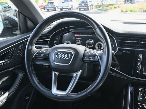 Used 2022 Audi Q8 Premium Plus image 32