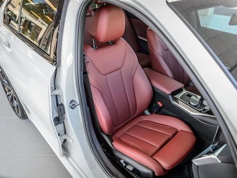 Used 2022 BMW 330i Sedan w/ M Sport Package RWD image 25