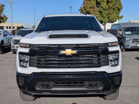 Used 2025 Chevrolet Silverado 3500 W/T image 12