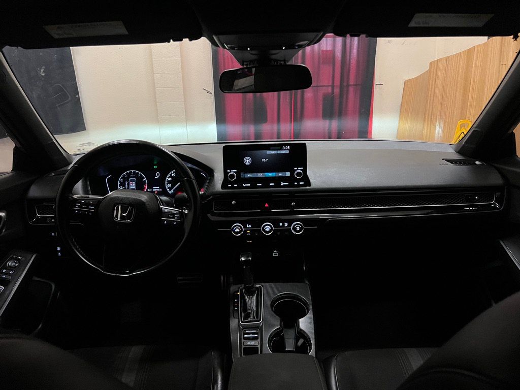 Used 2023 Honda Civic Sport image 12