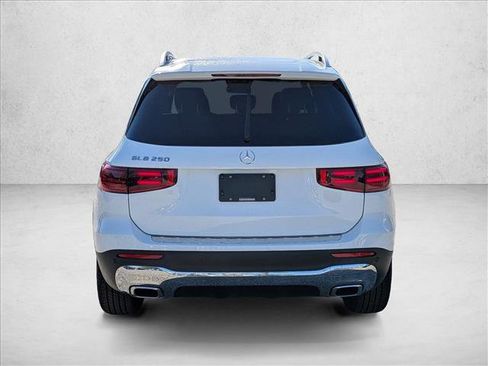 New 2026 Mercedes-Benz GLB 250 image 8