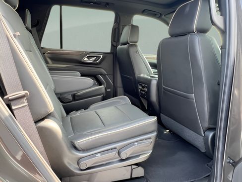 Used 2021 Chevrolet Tahoe Premier w/ Premium Package RWD image 25