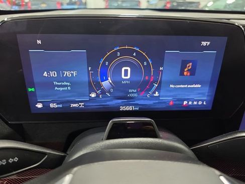 Used 2025 Chevrolet Traverse Z71 w/ Enhanced Driving Package AWD/4WD image 12