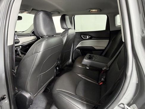 Used 2022 Jeep Compass Limited image 25