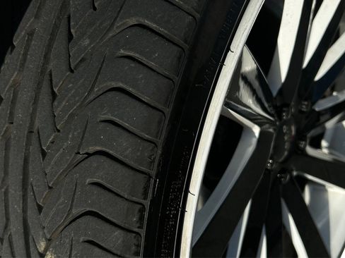 Used 2017 Land Rover Range Rover Long Wheelbase Supercharged image 54