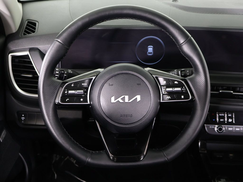 Used 2024 Kia Seltos SX w/ SX Sunroof Package AWD/4WD image 42