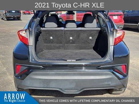 Used 2021 Toyota C-HR XLE image 18