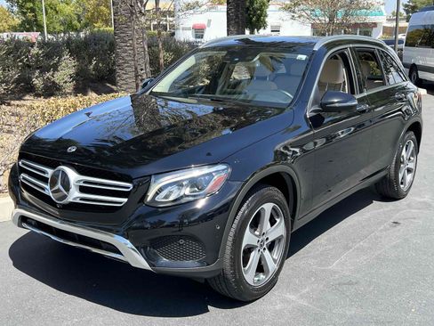 Used 2018 Mercedes-Benz GLC 300 4MATIC image 19