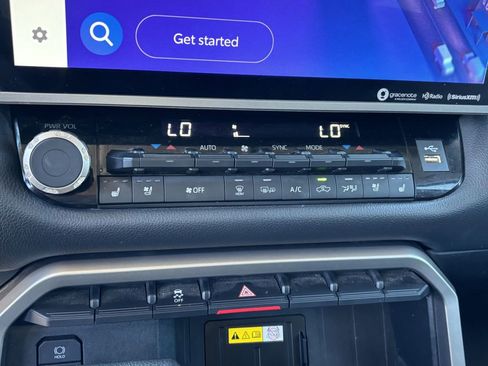 Used 2023 Toyota Tundra Limited w/ Power Package RWD image 17