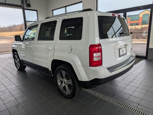 Used 2017 Jeep Patriot High Altitude image 4