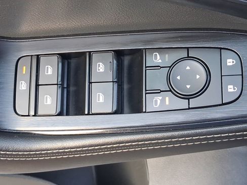 Used 2024 Nissan Rogue SV AWD/4WD image 12