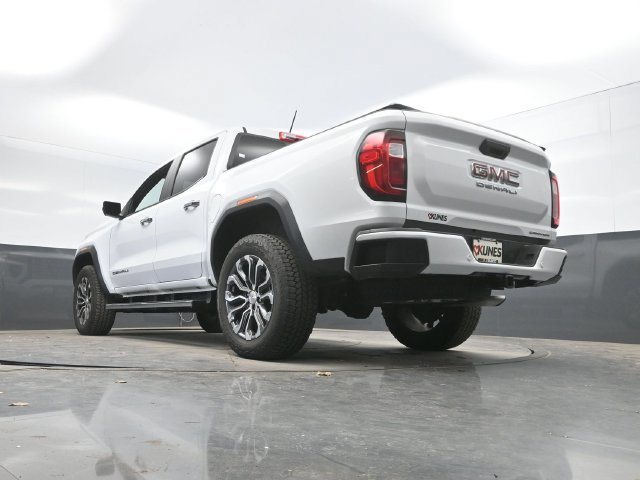 Used 2024 GMC Canyon Denali AWD/4WD image 46