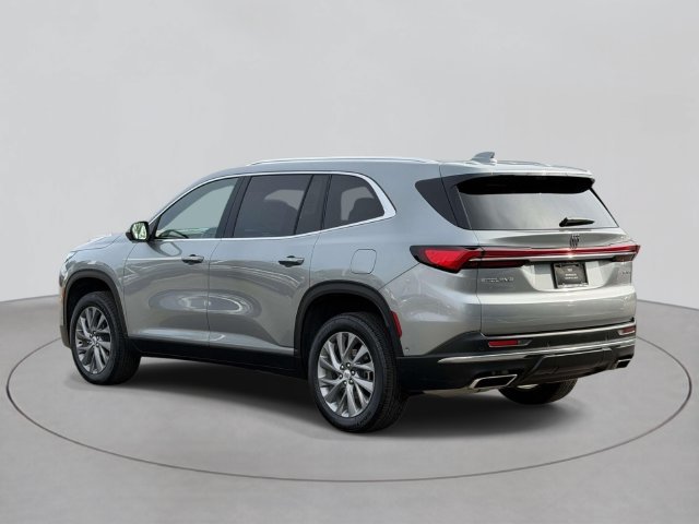 Used 2026 Buick Enclave Preferred w/ Super Cruise Package FWD image 3