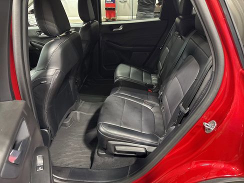 Certified 2024 Ford Escape Platinum image 24