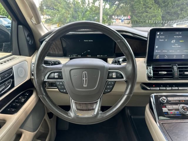 Used 2018 Lincoln Navigator Reserve w/ Technology Package AWD/4WD image 13